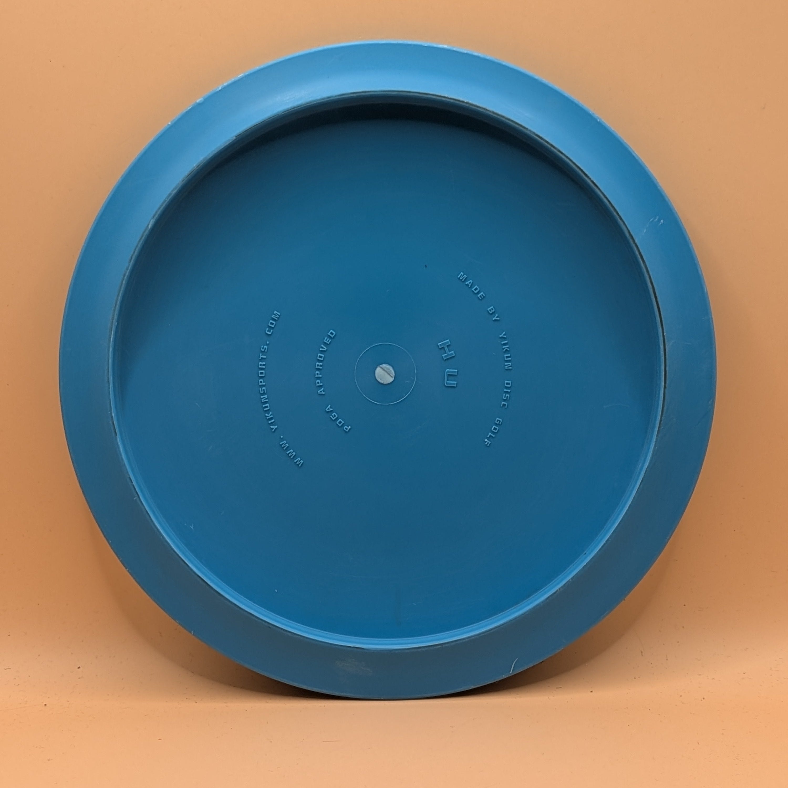 Hu